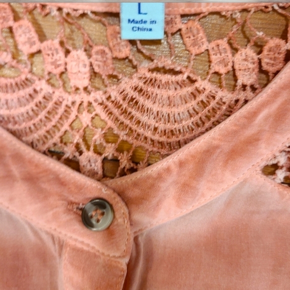 She + Sky Relaxed Fit Open Weave Back Button Down Size Large - Picture 3 of 6